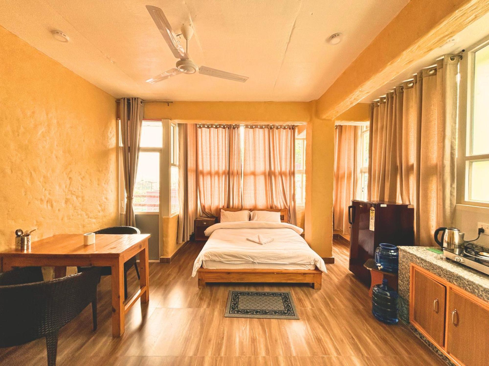 Nishan Apartments -Lakeside Pokhara Luaran gambar